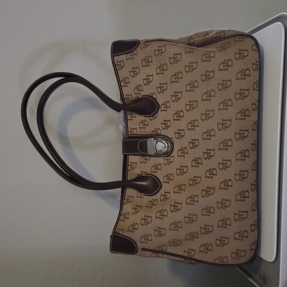 Dooney & Bourke Large Canvas Shoulder Tote Bag - Picture 3 of 17